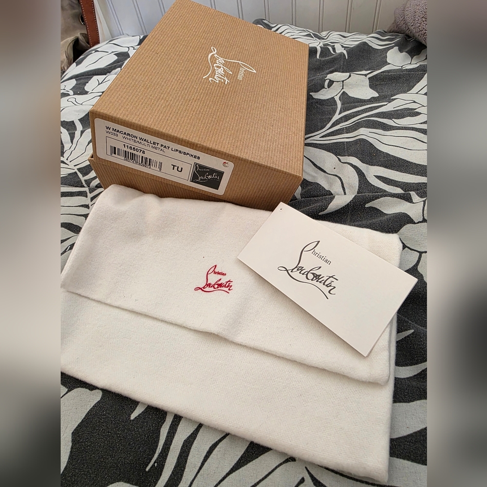 LOUBOUTIN  MACARON Convertible Wallet Wristlet  *BOX & DUST BAG included* - Picture 3 of 17